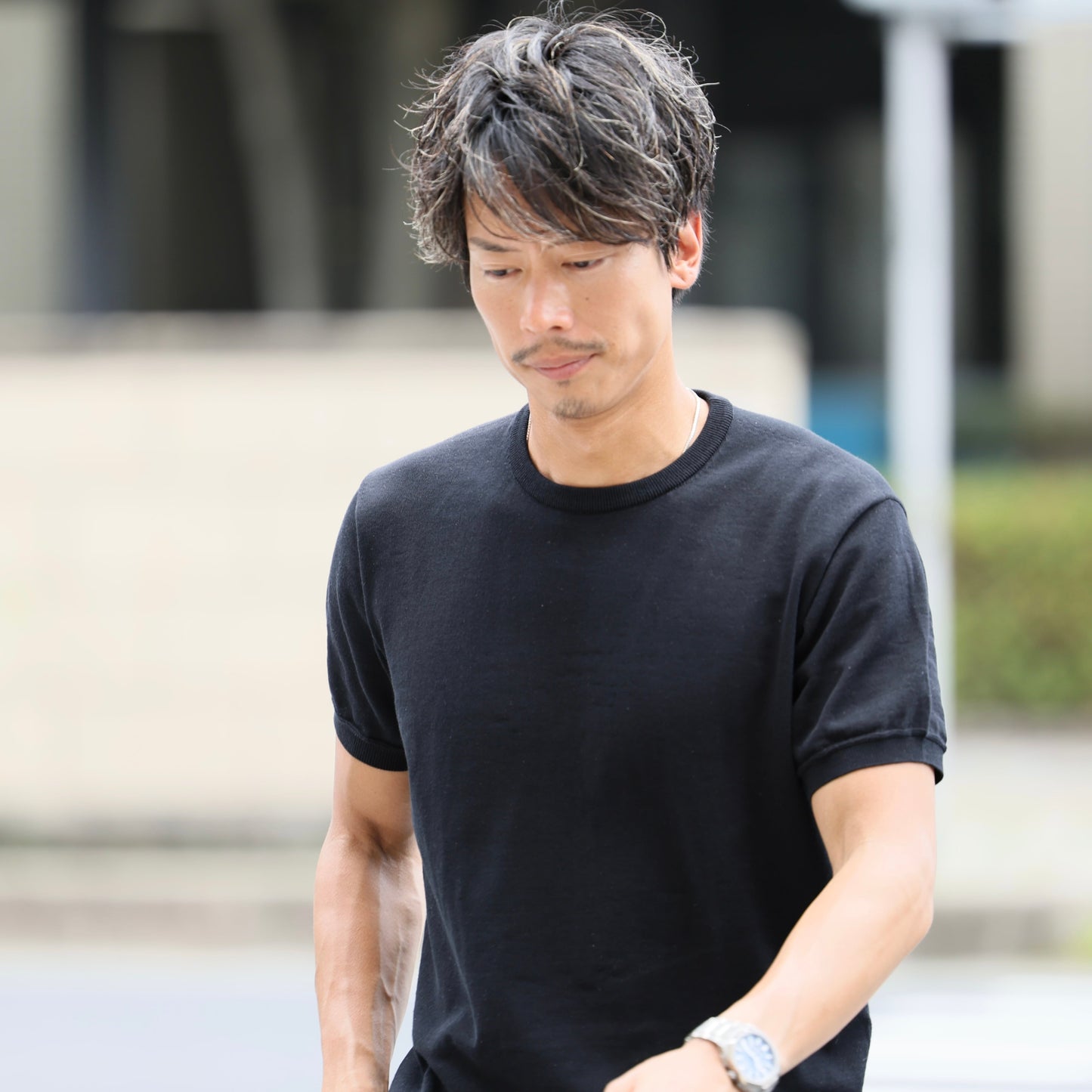 1枚で"サマ"になる「ラグジュアリーニット」
