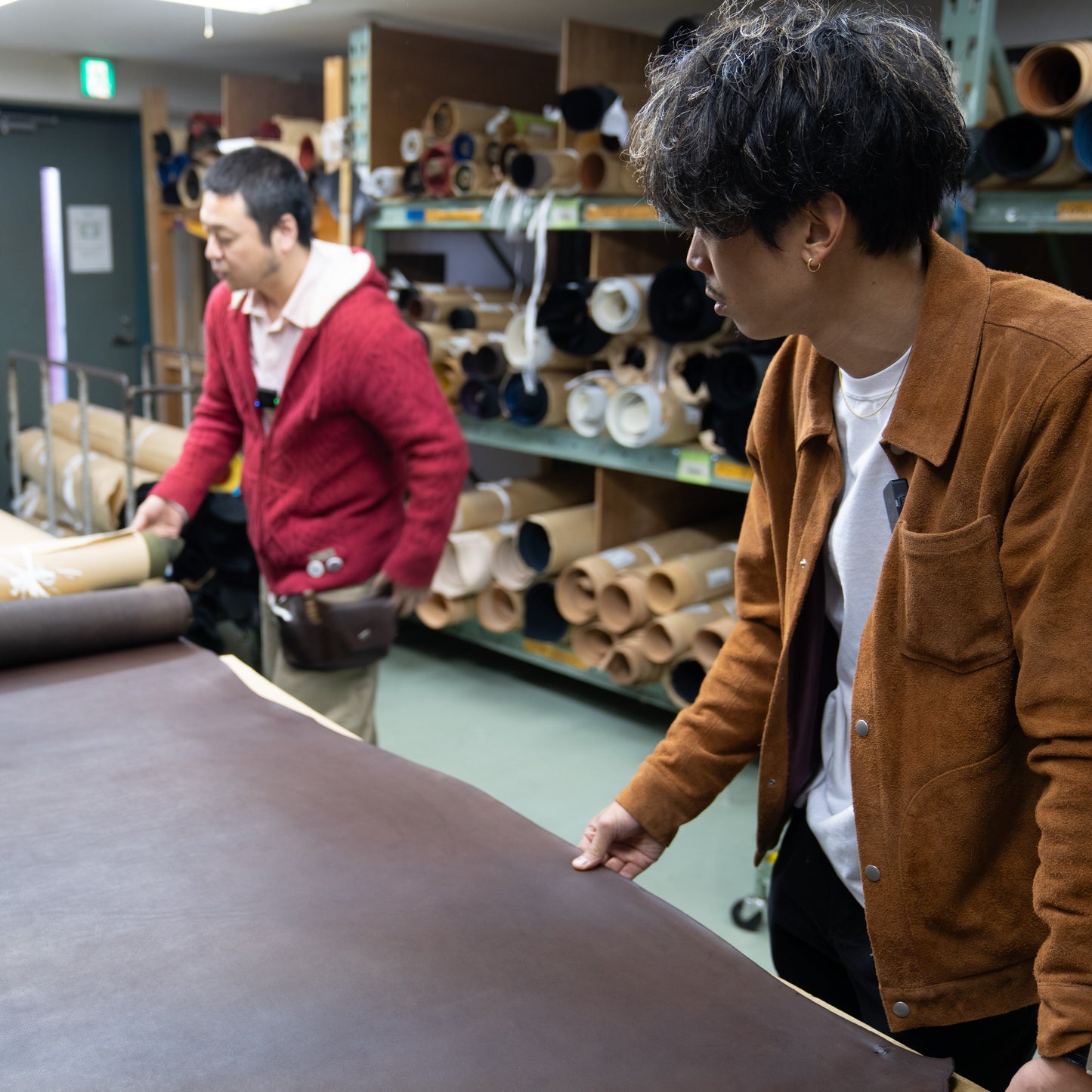 30代以上のための「上質"スウェード"ジャケット」