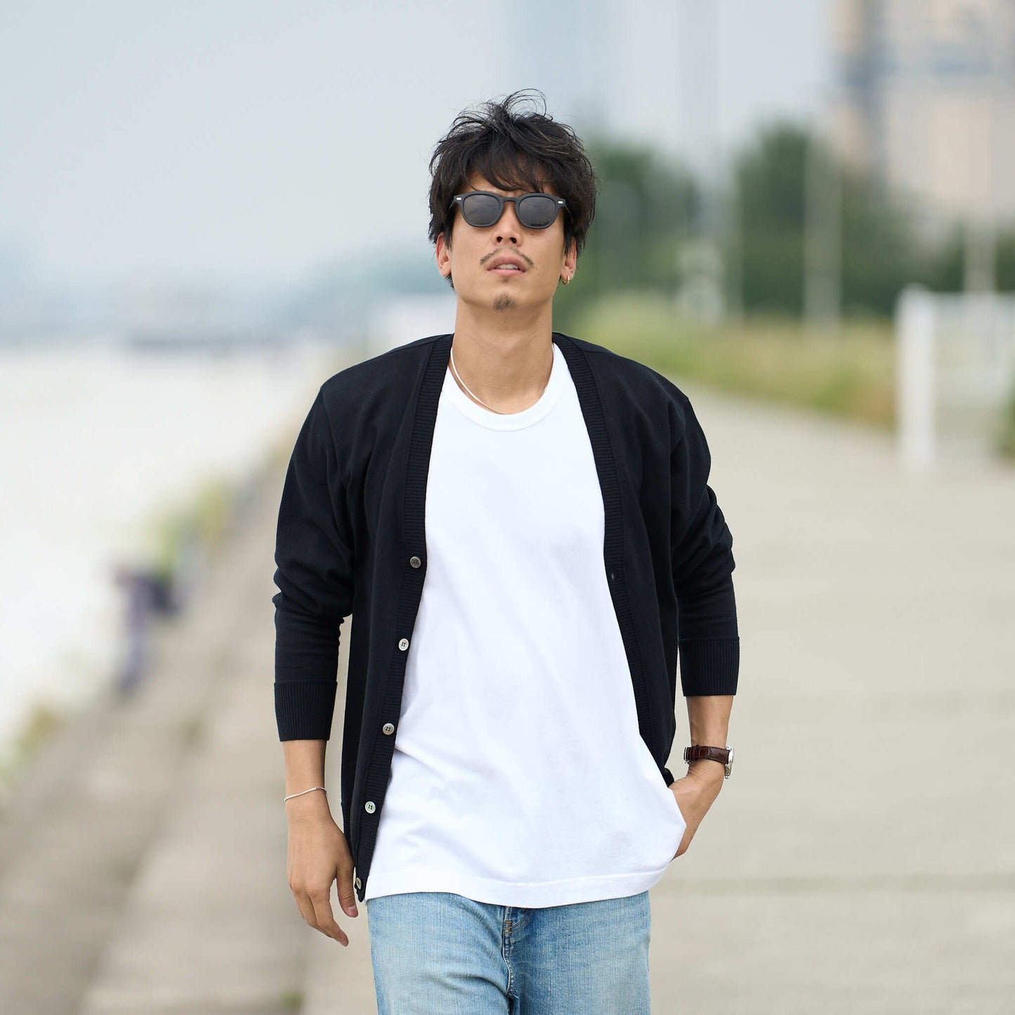 【10月新発売】カシミヤ&コットン 着るとなぜか褒められる「上品な"カーディガン」