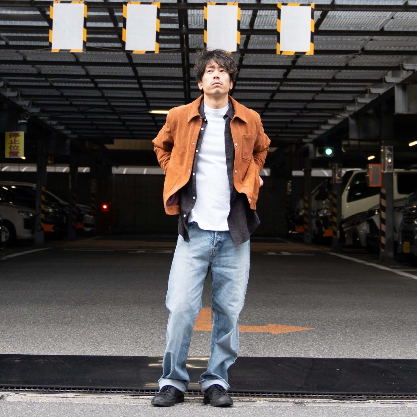 30代以上のための「上質"スウェード"ジャケット」