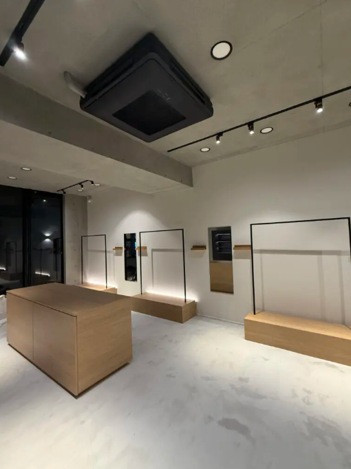 "It's finally open! We just made it in time!"