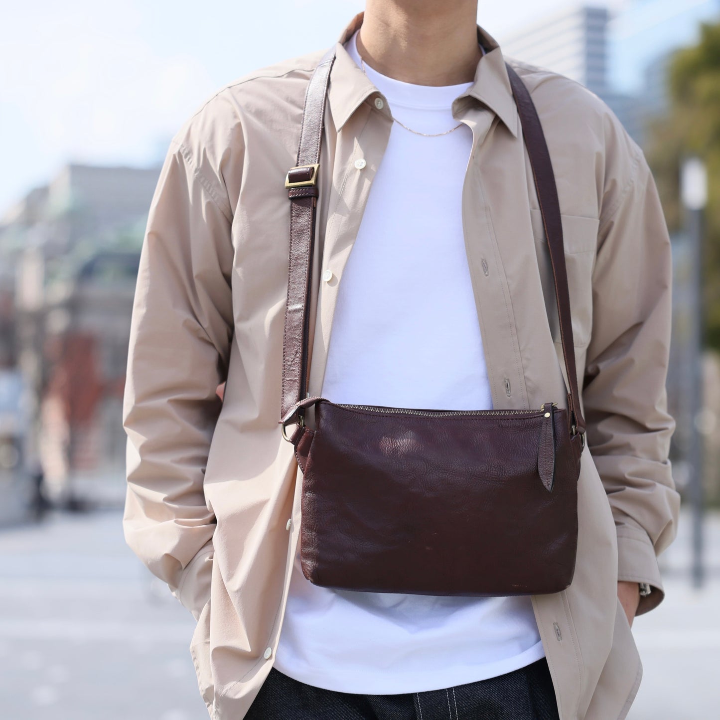 洒落た「本革ボディーバッグ」☆満足度99.4%☆