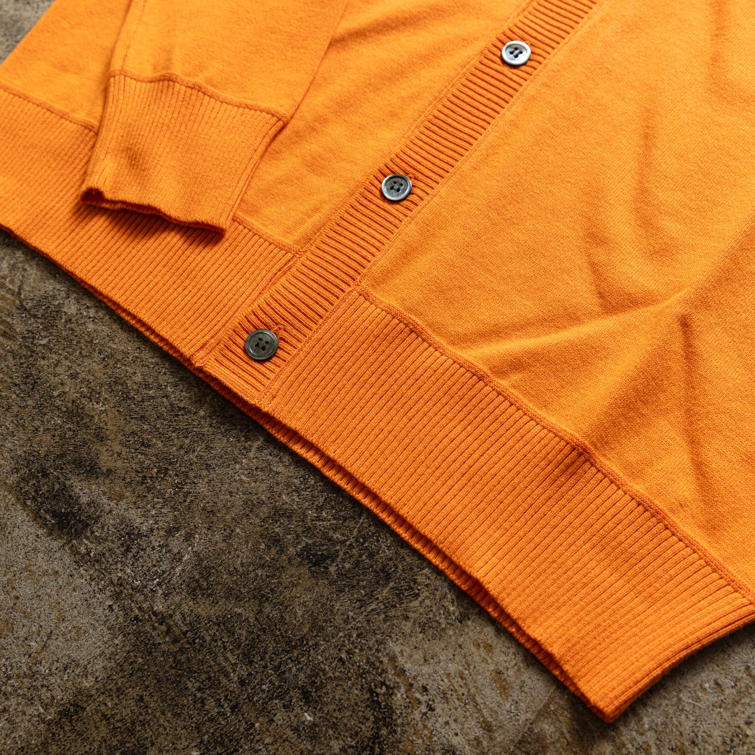 カシミヤ&コットン 着るとなぜか褒められる「上品な"カーディガン」