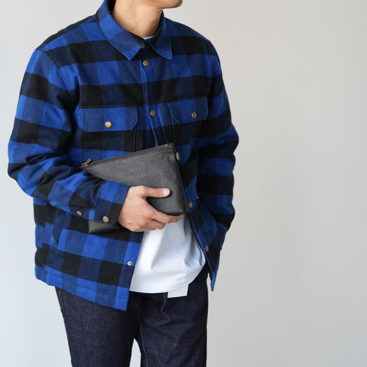 「黒桟革ショルダーバッグ」（Regularサイズ）