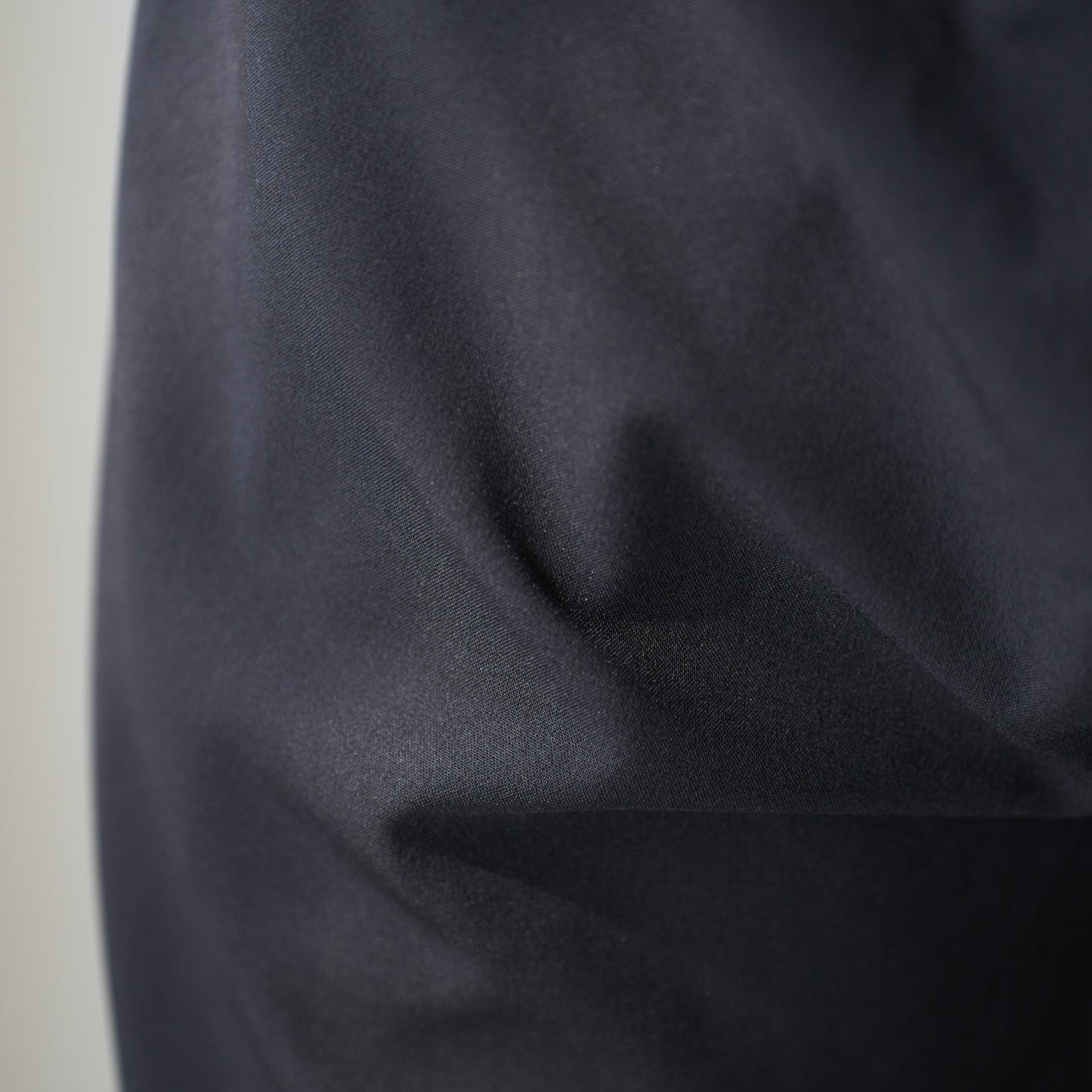 クール素材「イージーパンツ」