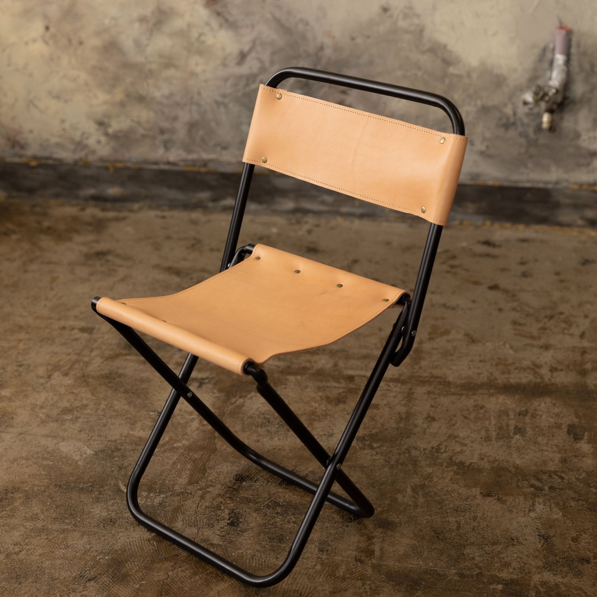 置くだけでお洒落な椅子「本革ミニチェア」 - Japan Made屋