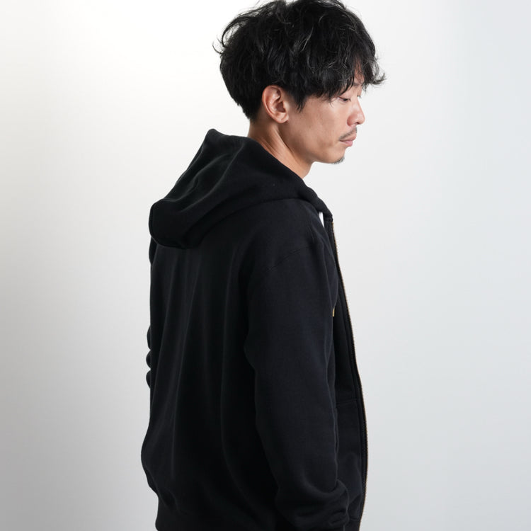 ジップパーカー