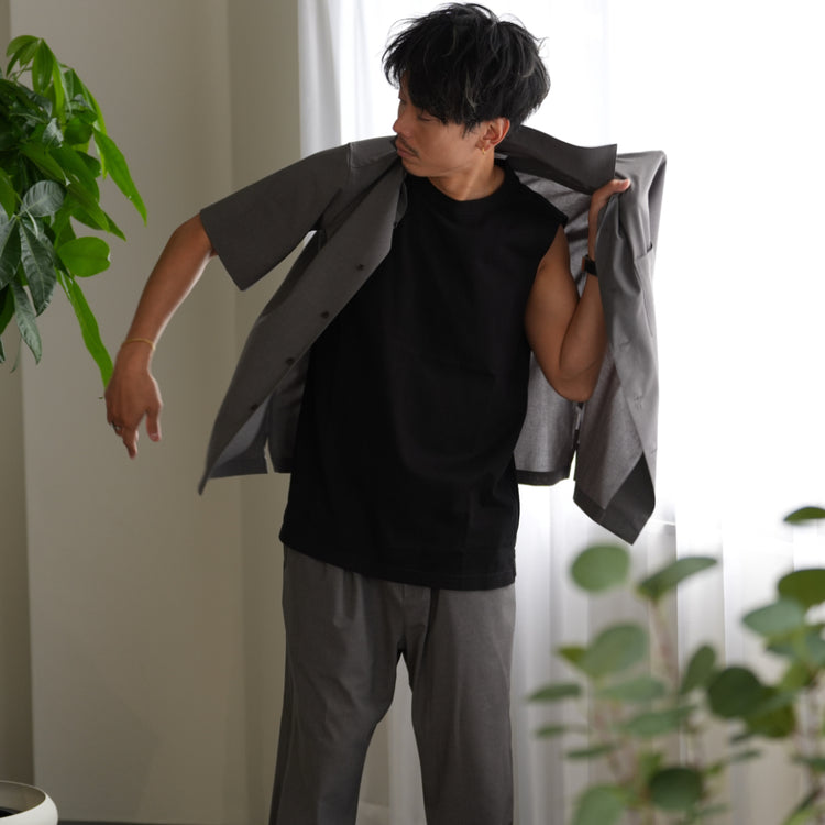 腕を出す日の、ノースリーブ