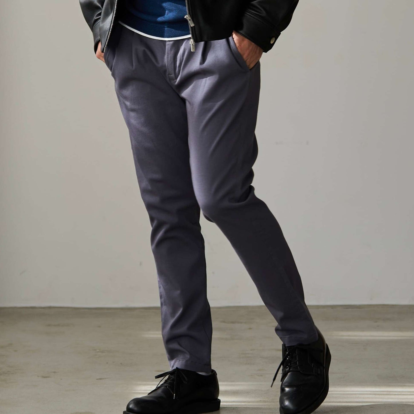 いつかは、究極のグレーパンツ~黒アウターを1番かっこよくするパンツ~SMARTシリーズ