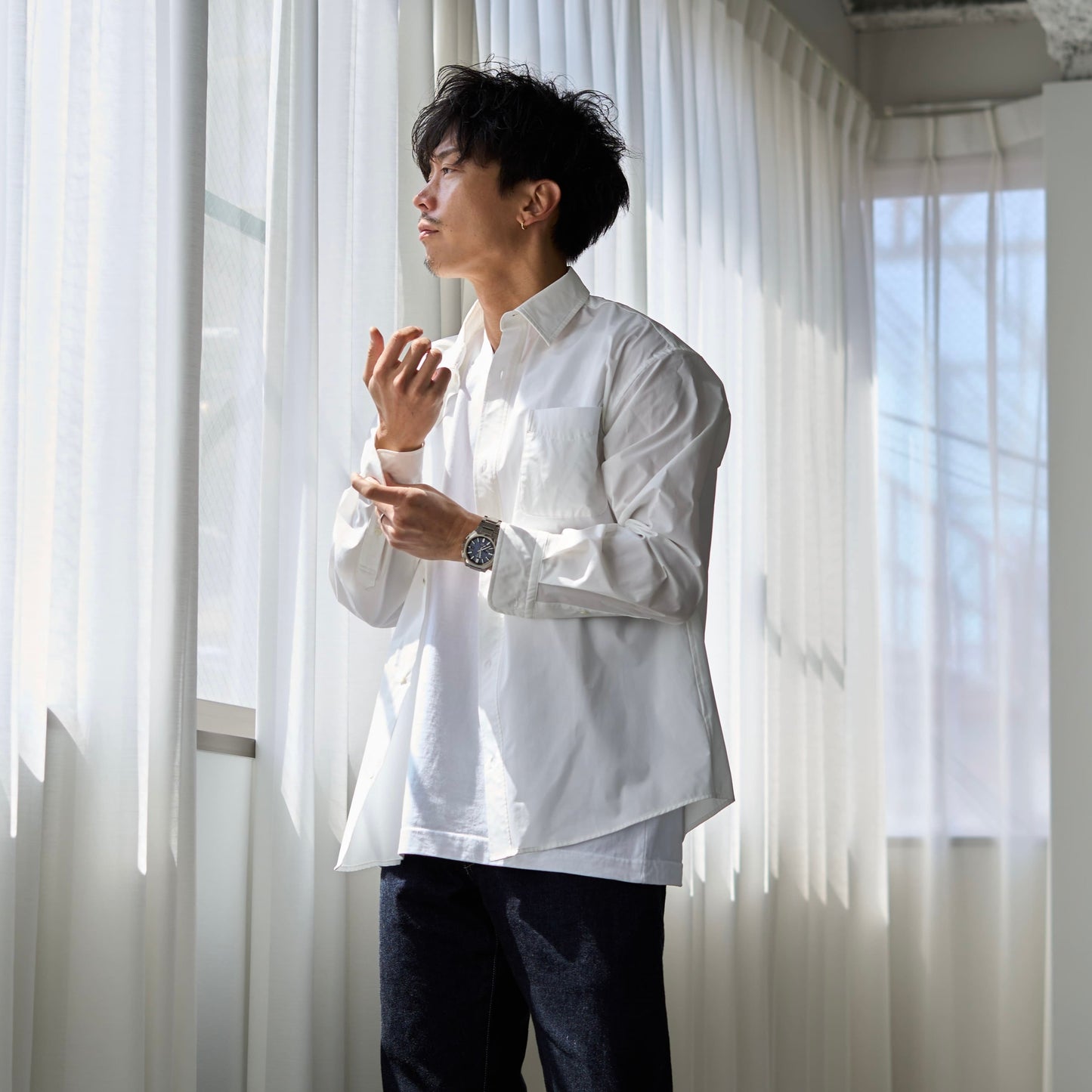 デートで着る「シワになりにくいシャツ」
