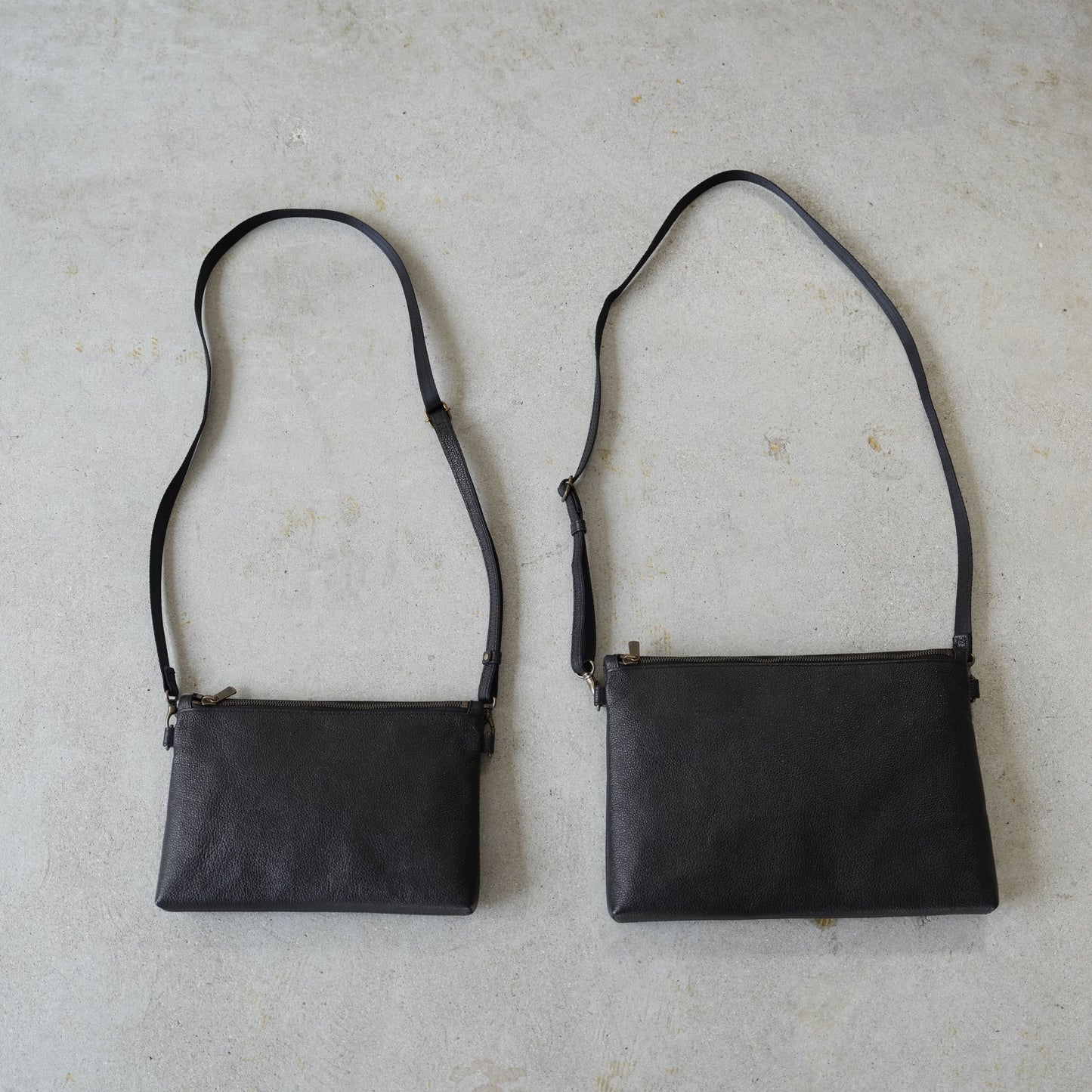 革のダイヤ「黒桟革ショルダーバッグ」（戦国時代から続くレザー）