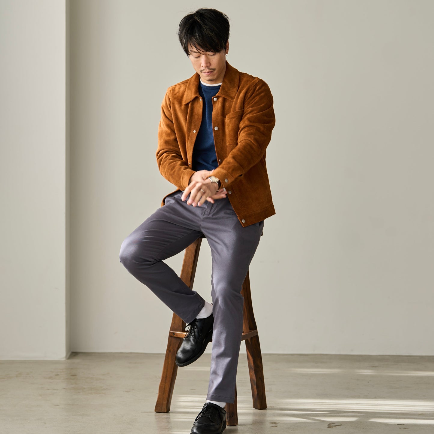 30代以上のための「上質"スウェード"ジャケット」