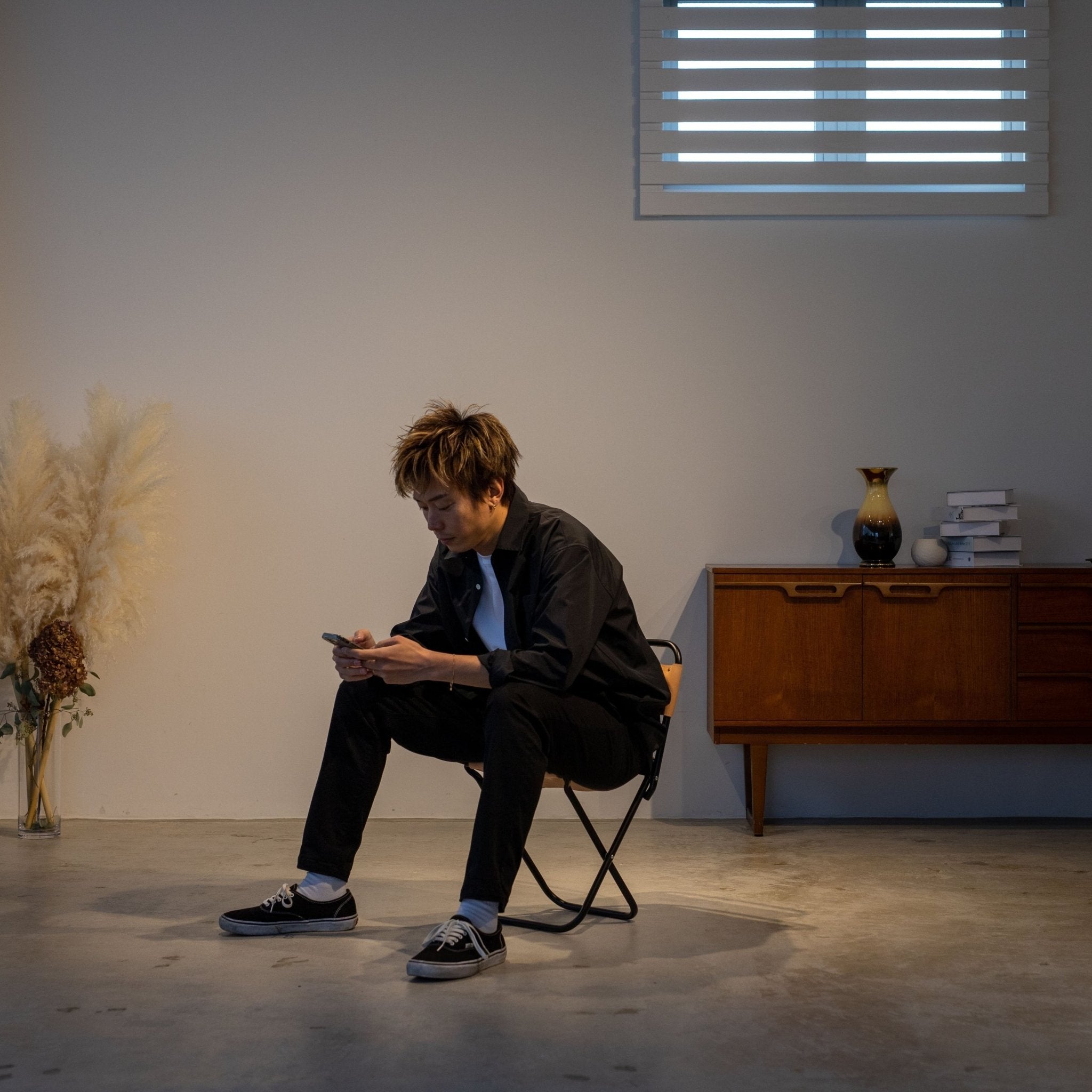 置くだけでお洒落な椅子「本革ミニチェア」 - Japan Made屋