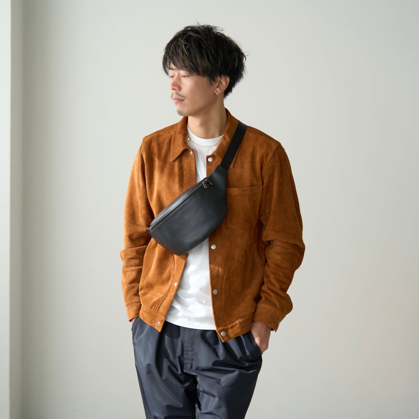 『ウエストバッグ』日常を、上質で運ぶ