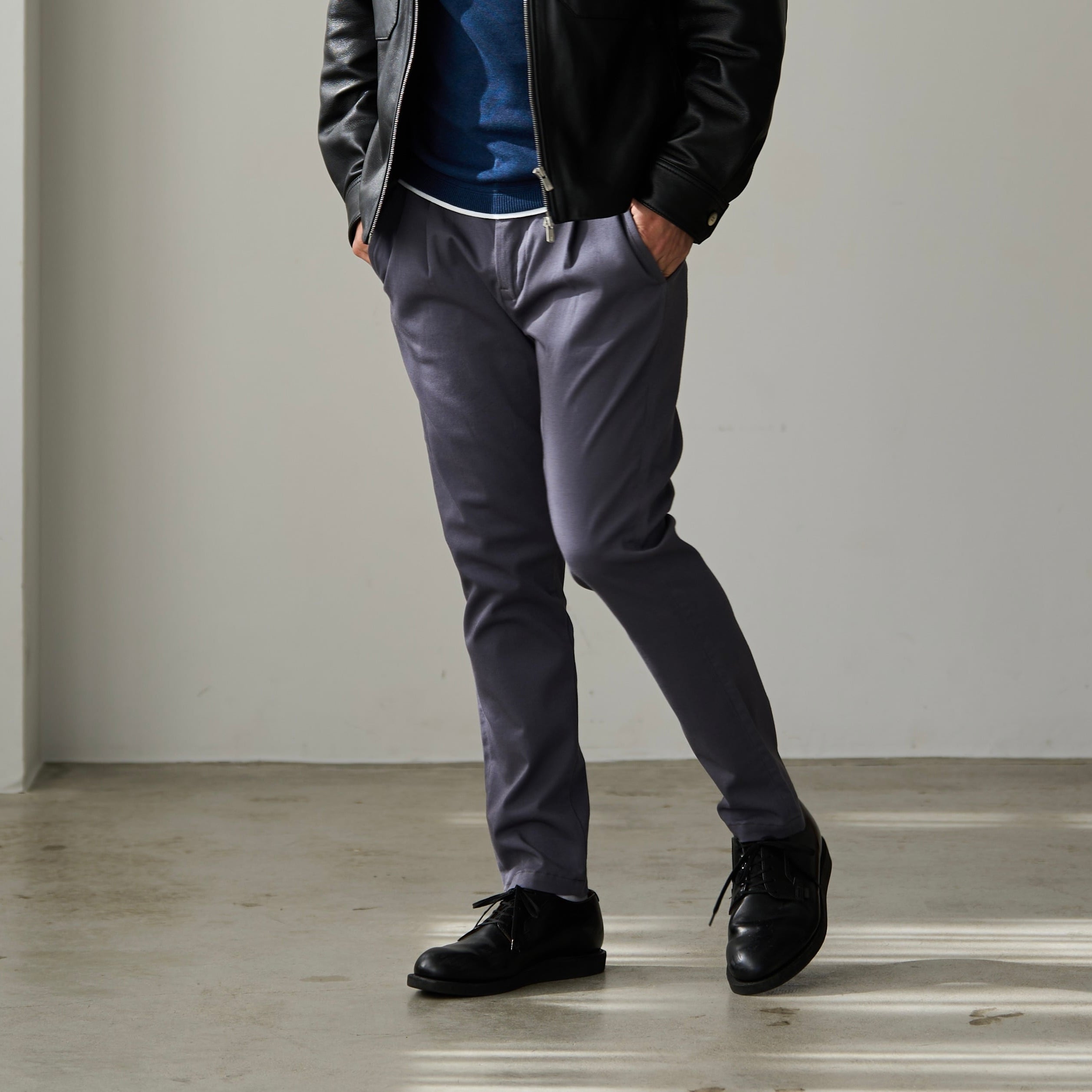 いつかは、究極のグレーパンツ~黒アウターを1番かっこよくするパンツ